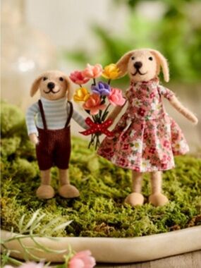 Terrain Felt Pair of Dogs/ Critters.
